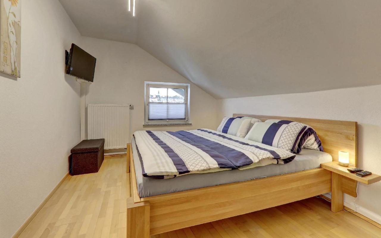 Ferienwohnung Staffelberg ハウツェンベルク エクステリア 写真